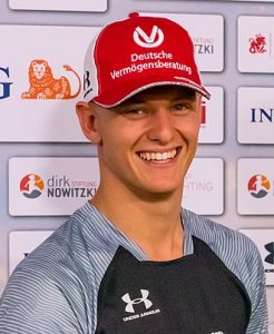 Mick Schumacher souriant conférence de presse